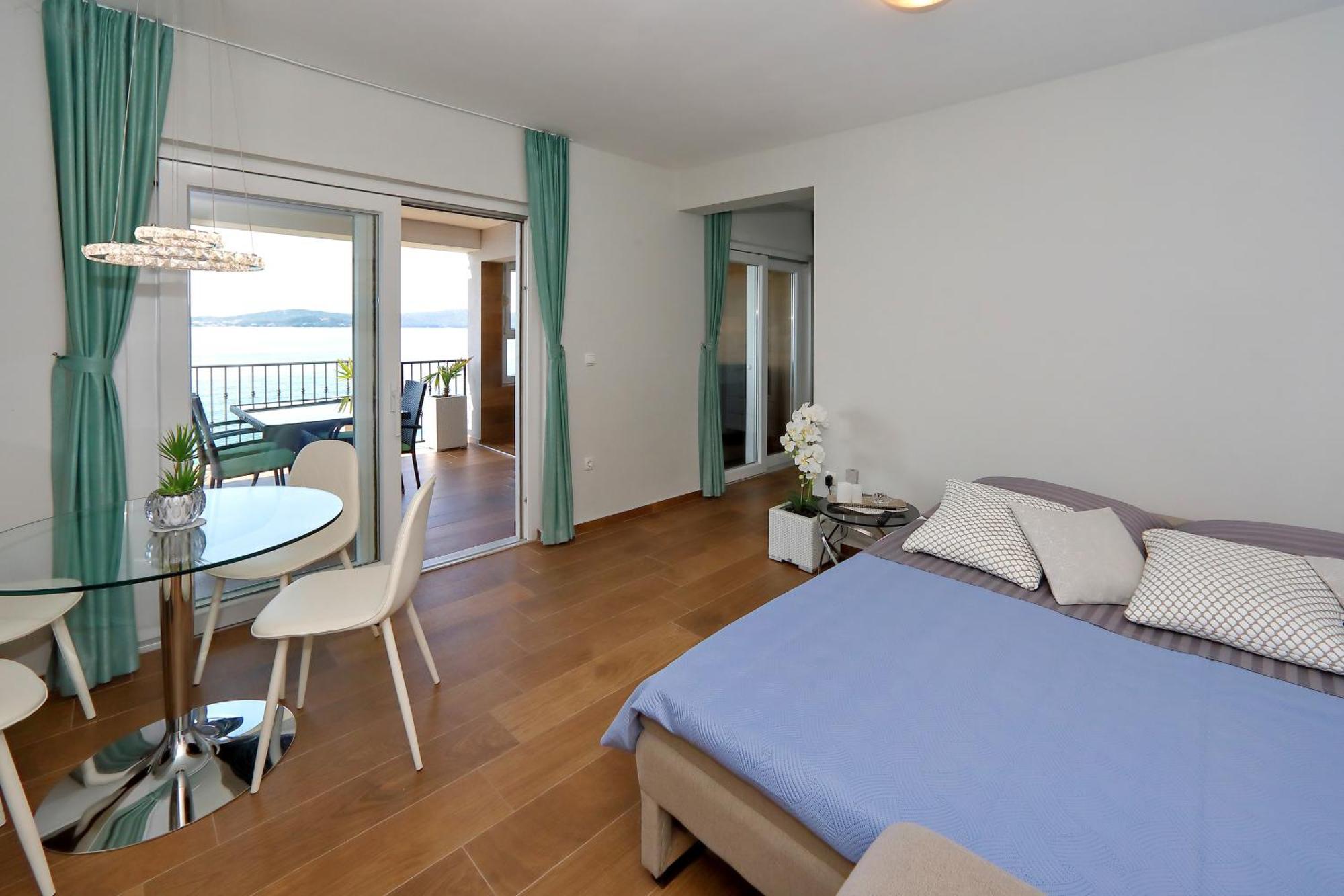 Apartment Aqua 1 *